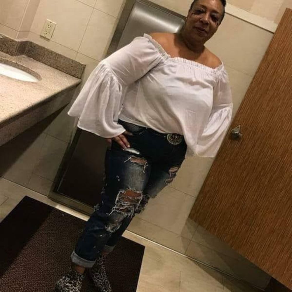 Meet your Posher, Denise